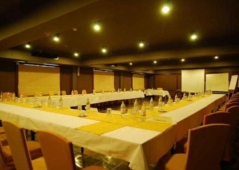 Jetwing Beach Negombo Exterior photo