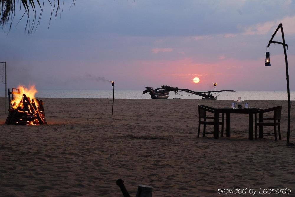 Jetwing Beach Hotel Negombo Restaurant photo