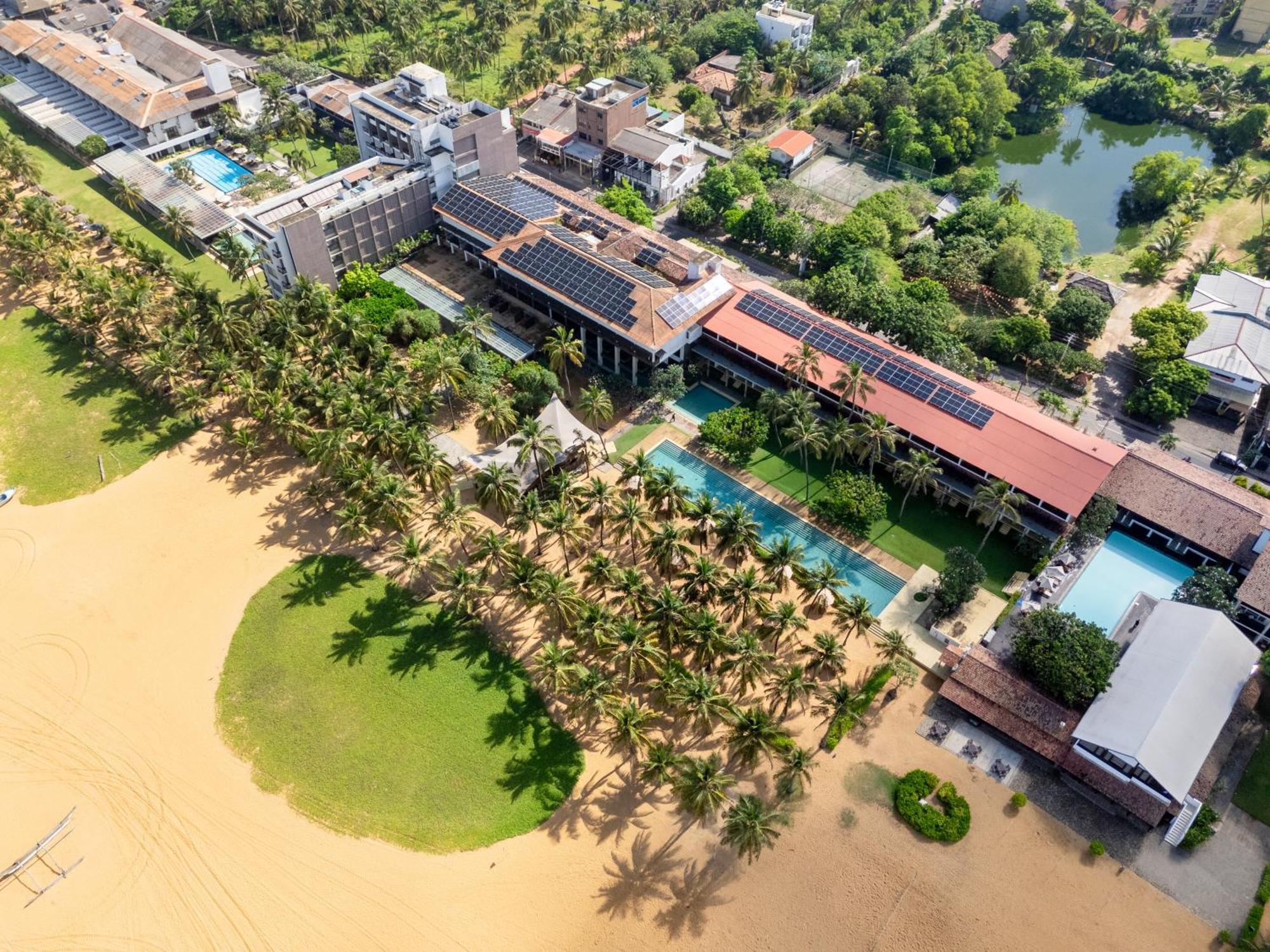 Jetwing Beach Hotel Negombo Exterior photo