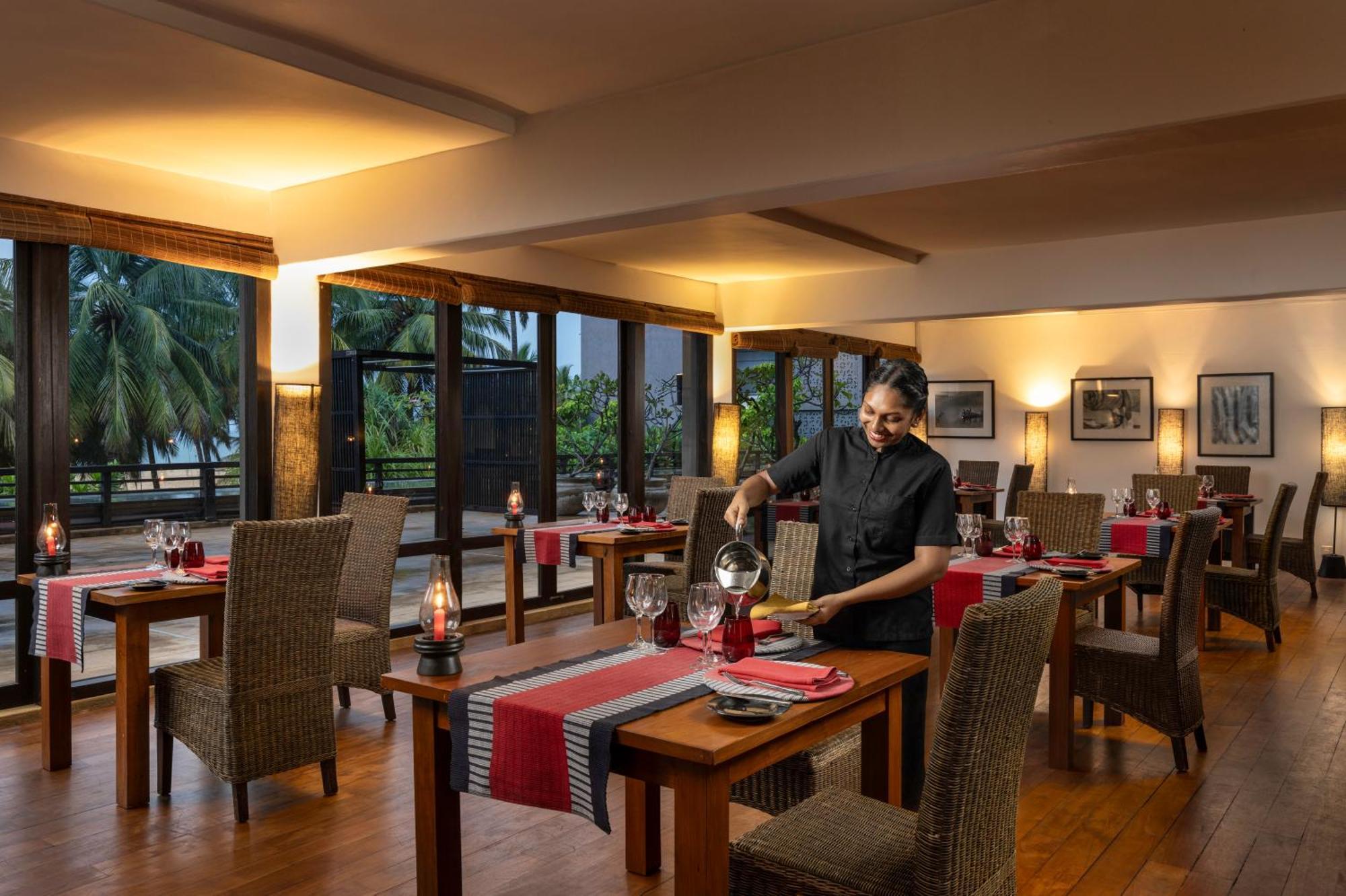 Jetwing Beach Negombo Exterior photo