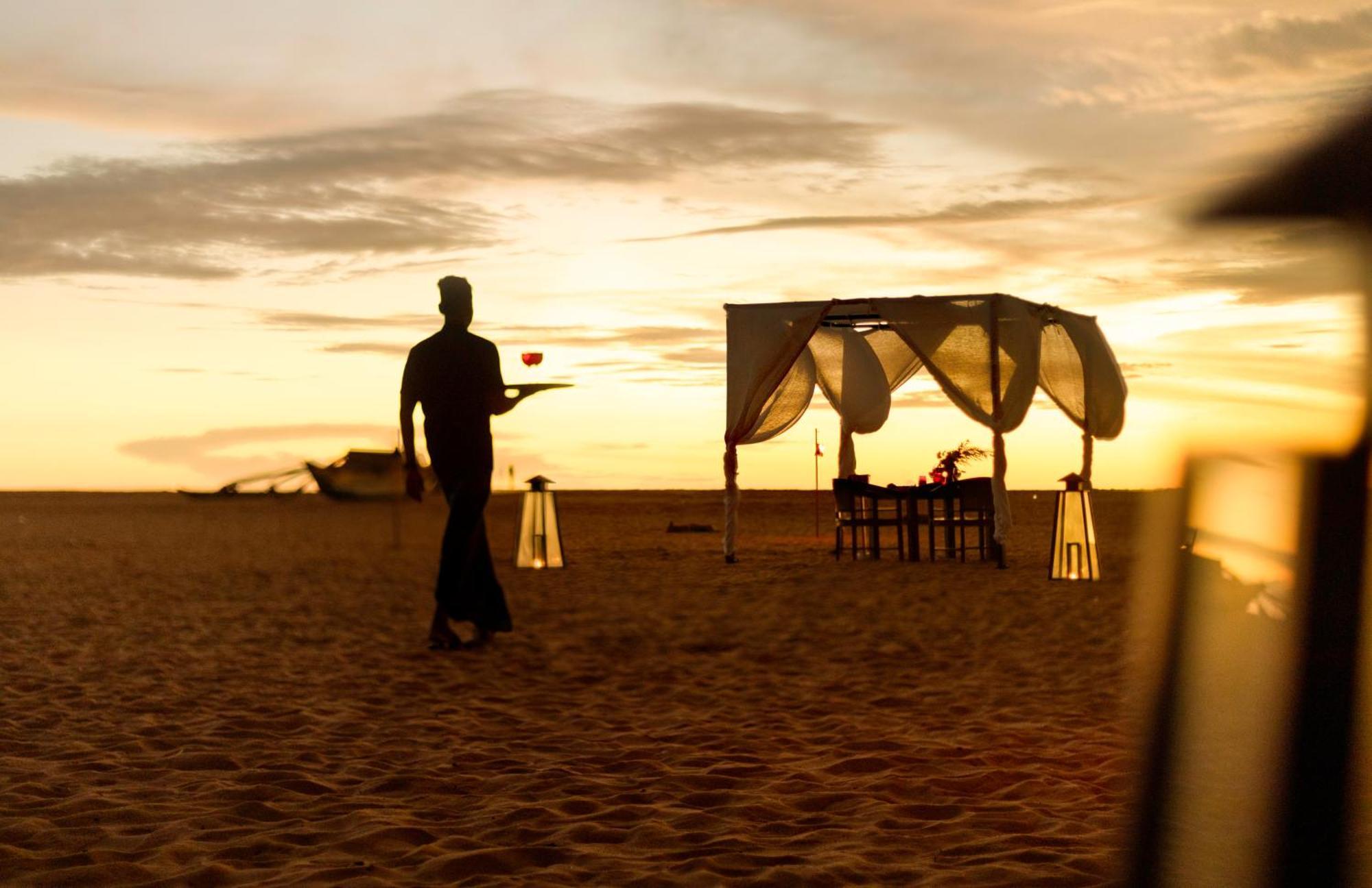 Jetwing Beach Negombo Exterior photo