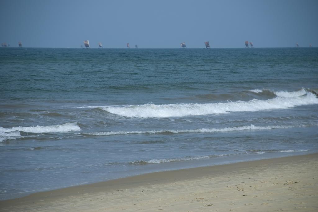 Jetwing Beach Hotel Negombo Exterior photo